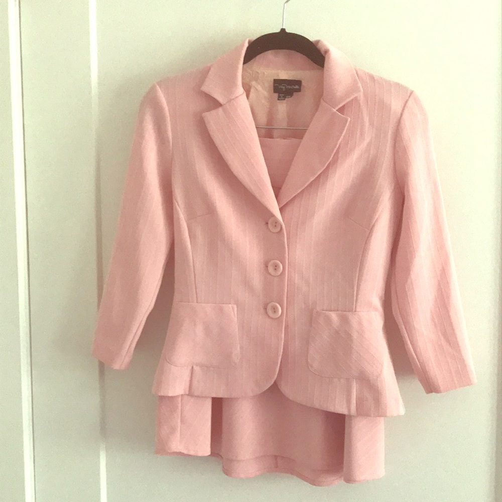 Light Pink Vintage Skirt Suit 2Pc Blazer and Skirt